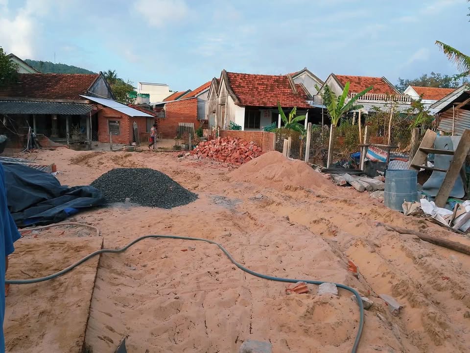 Bán đất xã Ô Loan, huyện Tuy An, Phú Yên - 278m² chỉ 1 tỷ - Gần biển 400m!