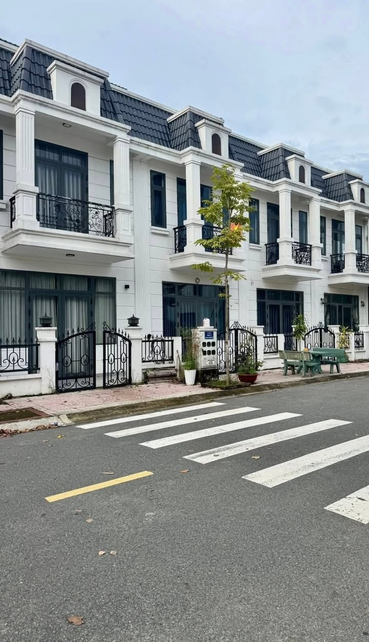 Nhà thô chưa hoàn thiện tại Phường Tân Phước Khánh 61.3m² giá 2.65 tỷ - Cơ hội đầu tư hấp dẫn!