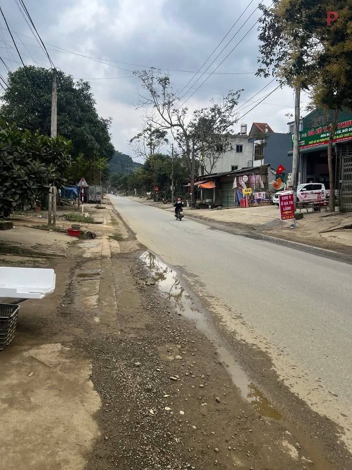 Bán nhà FrontHouse Tổ 3, Đường TL156, 100m² giá chỉ 2.1 tỷ - Đường to kinh doanh sầm uất!