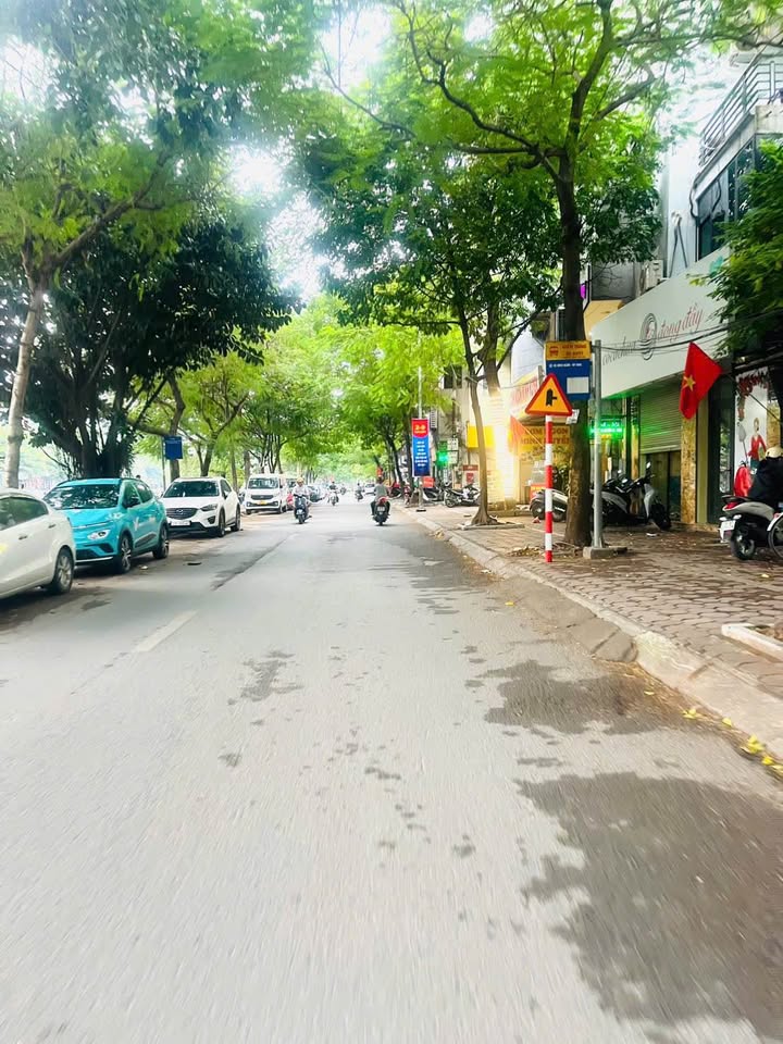 Nhà phố Khương Đình, Thanh Xuân 50m² giá thỏa thuận - Ô tô vào nhà, thang máy hiện đại!