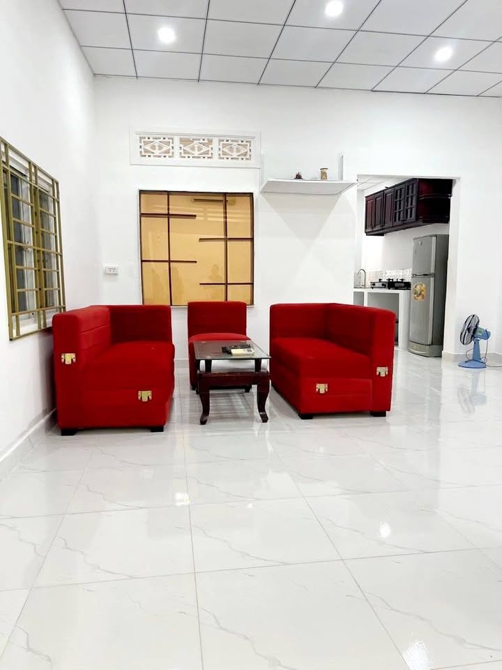 Nhà 2 tầng tại Huỳnh Tấn Phát, Quận 7 - Chỉ 5 tỷ, sẵn sàng vào ở!