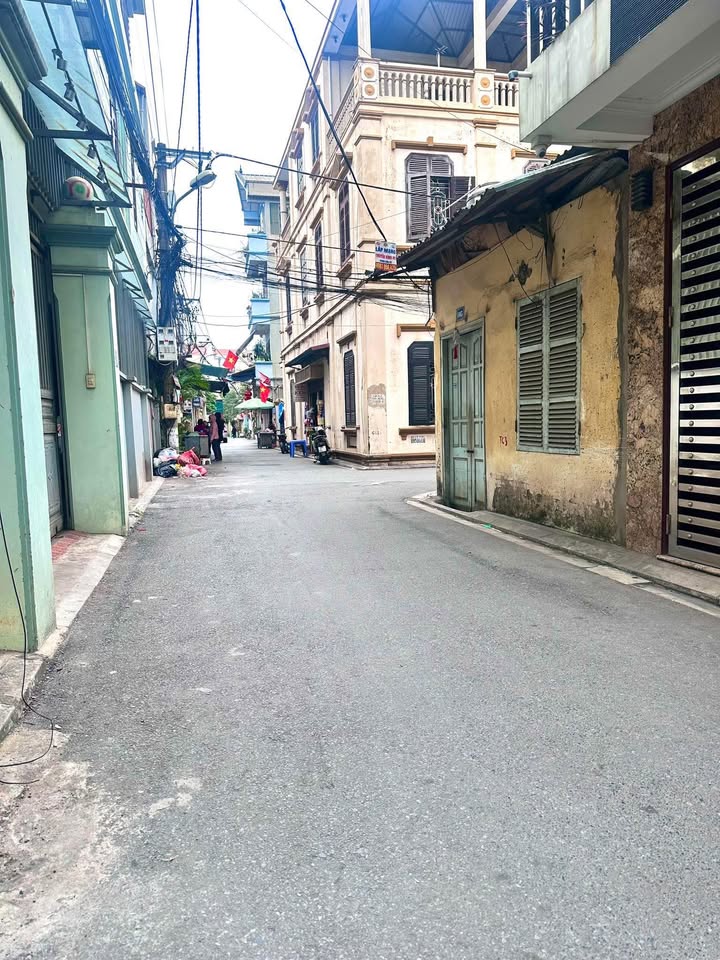 Đất nền Yên Viên 60m² giá 6 tỷ - Ngõ thông ô tô tiện lợi!