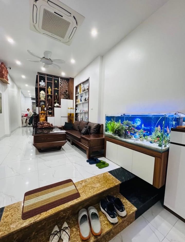 Nhà Lê Lợi Hà Đông 35m² giá thỏa thuận - Thiết kế hiện đại, nội thất đầy đủ!