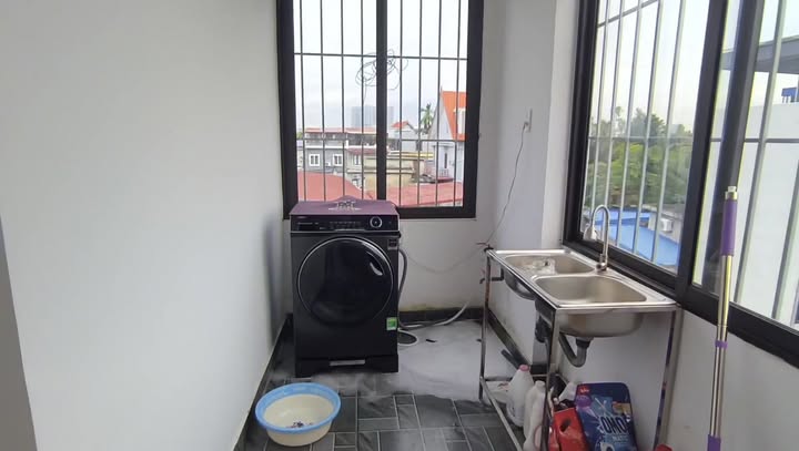 Nhà 3 tầng phường Vạn Mỹ 40m² giá 2.15 tỷ - Chính chủ, chỉ việc xách vali vào ở!