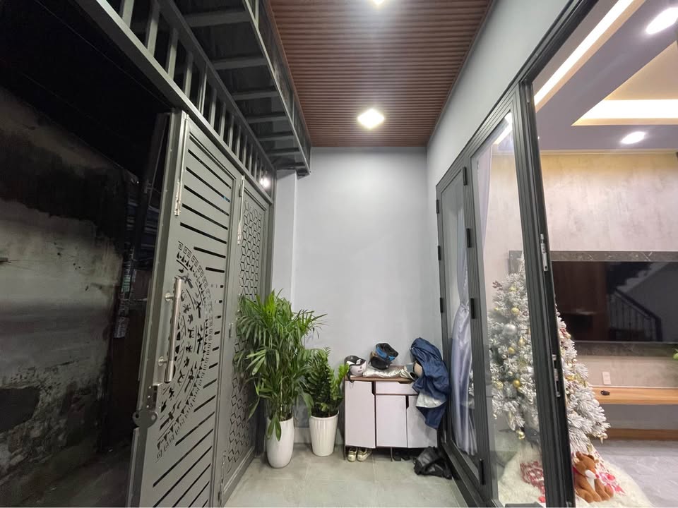 Nhà phố 2 tầng Phường Chính Gián 46m² giá 3.5 tỷ - Gần Siêu Thị Aeon Mall!