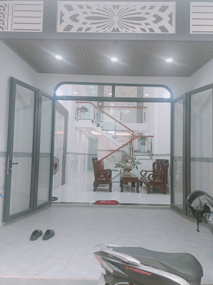 Nhà phố Đông Thạnh Hóc Môn 72m² giá 2.7 tỷ - Khu dân cư an ninh tốt!