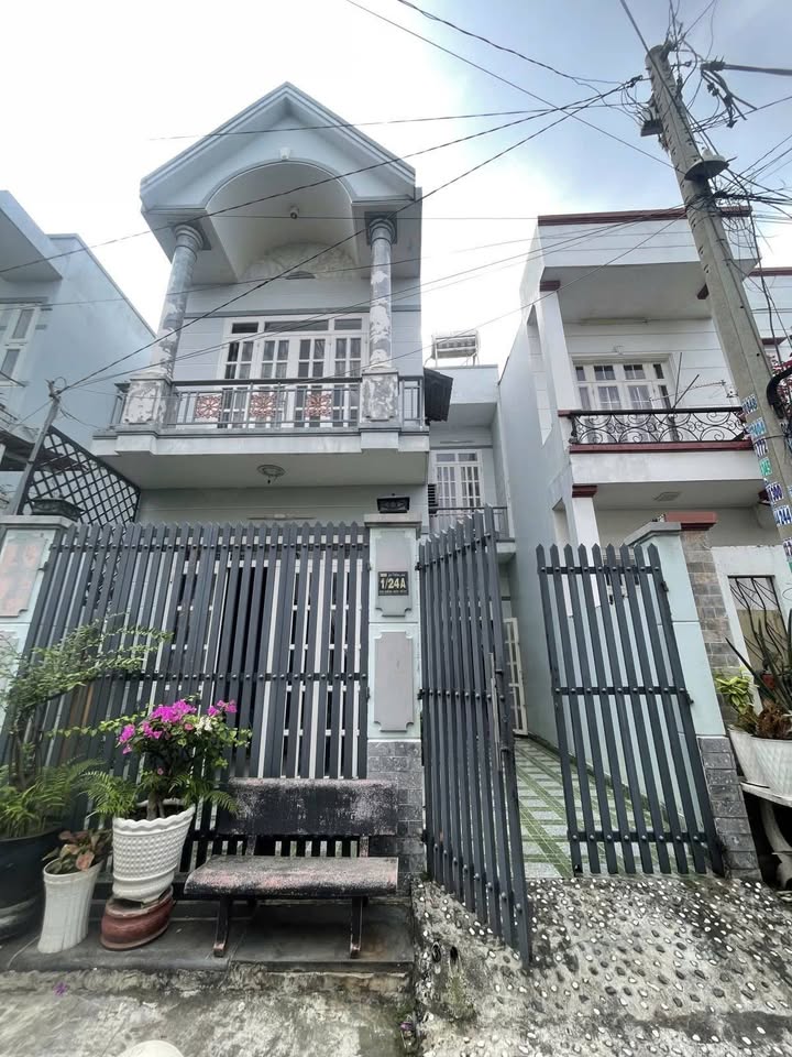 Nhà phố Tiền Lân, Xã Bà Điểm, 80m² giá 5.7 tỷ - Nhà mới vào ở ngay!