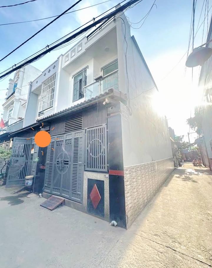 Nhà bán 2 tầng Hiệp Thành, Quận 12, 52m² giá 4 tỷ - Căn lô góc thoáng đãng