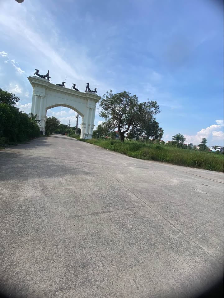 Lô đất Bảo Long, Từ Sơn 100m² giá 4 tỷ - Sổ đỏ chính chủ, đầu tư sinh lời!