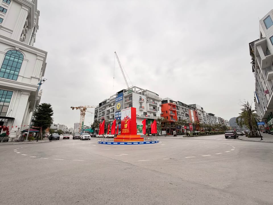 Shophouse Monbay Hạ Long 126m² - Kinh doanh đắc địa mặt đường Phan Đăng Lưu