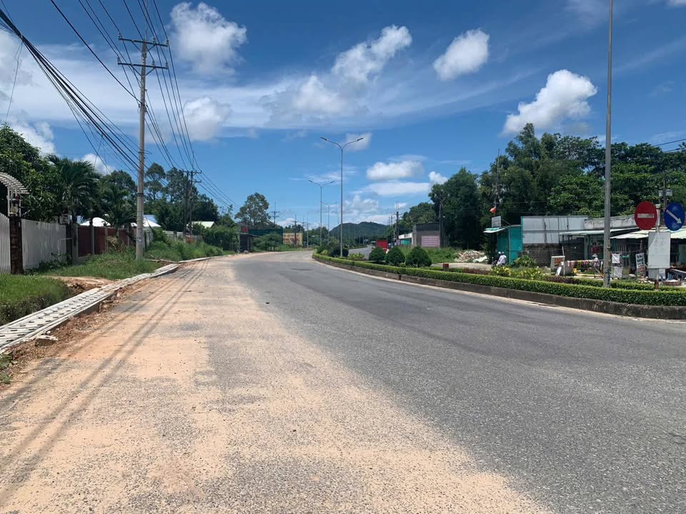 FrontHouse 500m² tại 30/4 nối dài, Phú Quốc - Cơ hội đầu tư vàng!