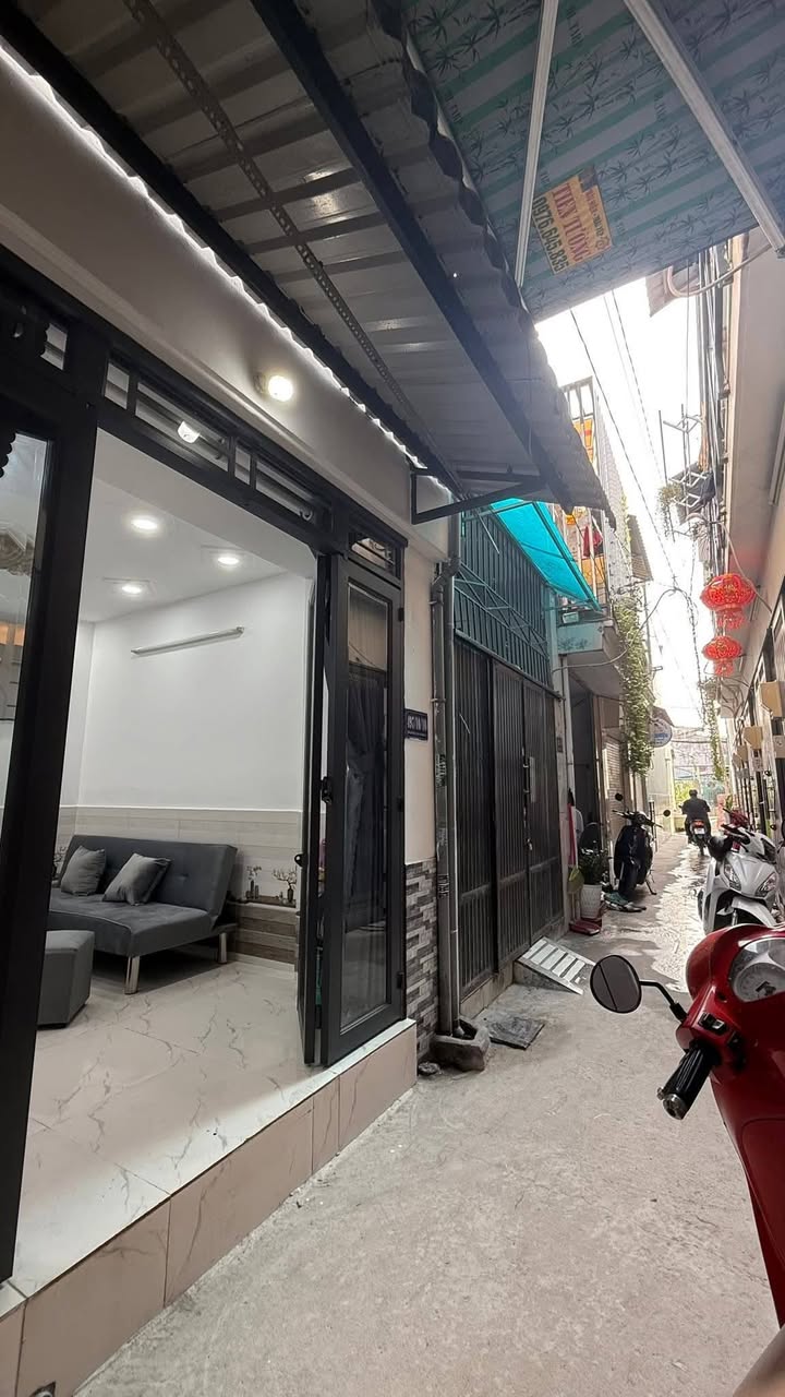 Nhà SHR Phường Tân Thới Hiệp, Quận 12, 24m² giá 2.49 tỷ - Sẵn sàng vào ở ngay!