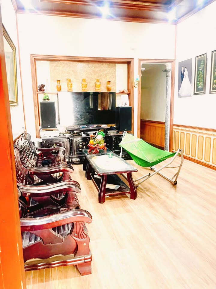 Nhà 2 tầng trung tâm thị trấn Tân Phong 186m² giá 1.9 tỷ - Sổ hồng chính chủ!