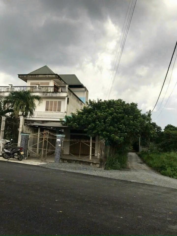 Nhà bán góc 2 mặt tiền đường Ng Văn Khạ, Củ Chi, 256m² - Giá chỉ 3.8 tỷ!