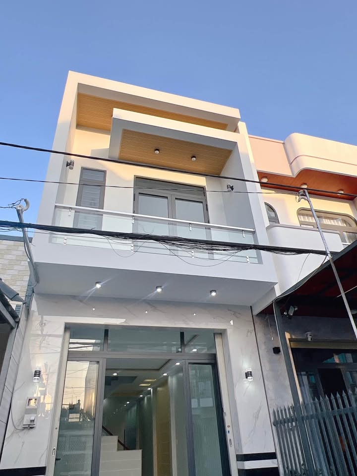 Nhà 1 Lầu Khu Sao Mai Long Xuyên 74m² giá 2 tỷ - An ninh yên tĩnh!