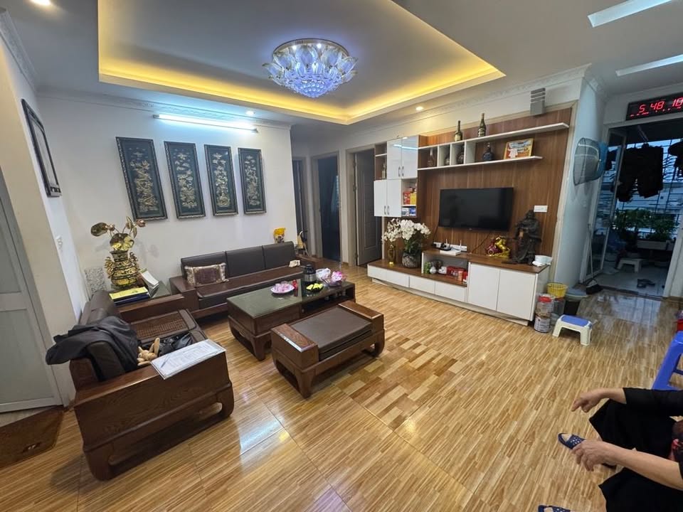 Căn hộ chung cư Tòa H Việt Hưng 76m² giá 4.6 tỷ - Full nội thất, sẵn sàng vào ở!