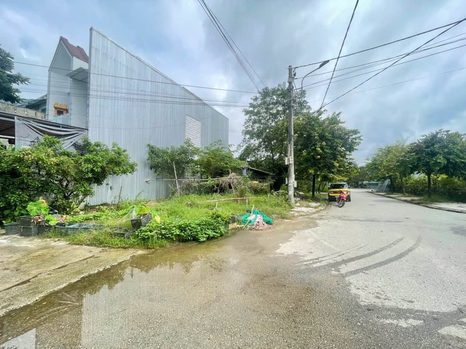 Lô đất 2 mặt tiền Nguyễn Viết Song, Thủy Vân, 145m² - Giá chỉ 2.25 tỷ thương lượng!