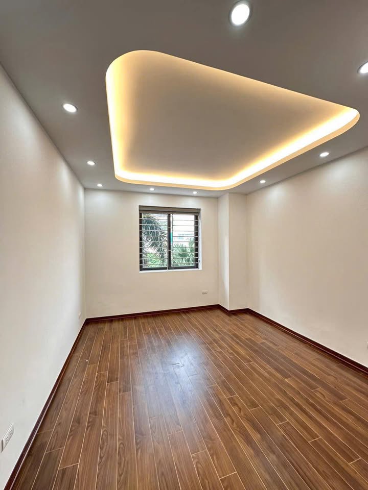 Căn hộ 100m² Tòa CT2 Xuân La giá 9 tỷ - Sổ đỏ chính chủ, sẵn sàng giao dịch!