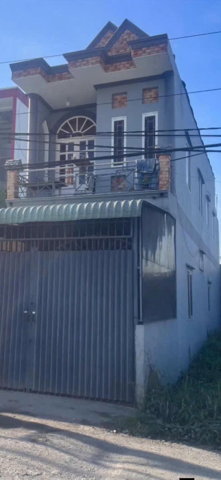 Nhà mặt tiền đường 156, Quận 12, 84m² giá 3.8 tỷ - Xây dựng kiên cố ngay cầu Rạch Tra!