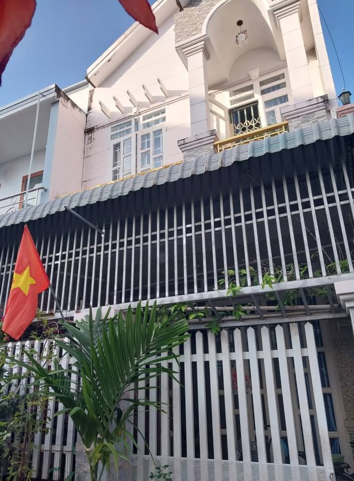 Nhà Phú Xuân - Nhà Bè 85m² giá 6.3 tỷ - Kinh doanh tốt, ở sướng!