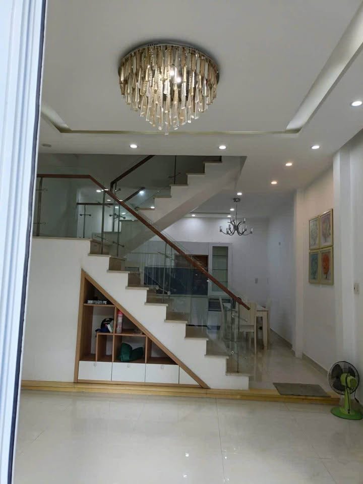 Nhà 2 tầng Kiệt Ô Tô Trần Cao Vân 51m² giá 5.1 tỷ - Vị trí đắc địa gần biển!