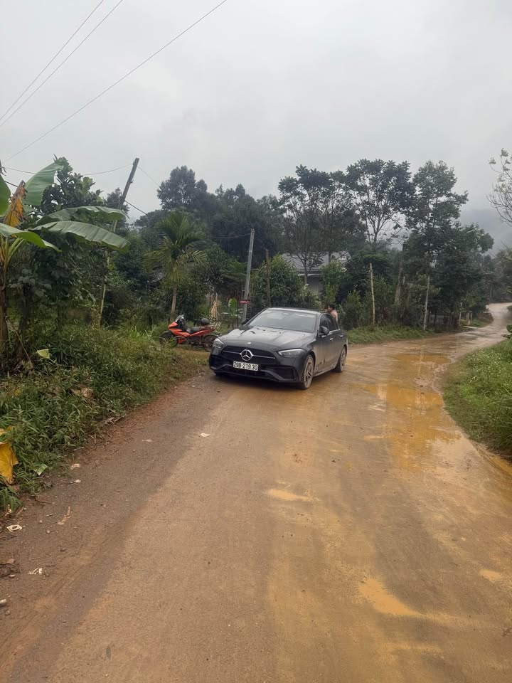 Đất nghỉ dưỡng Lạc Sơn Hòa Bình 1400m² giá chỉ 1.5 tỷ - Mặt tiền sông Bưởi thơ mộng!