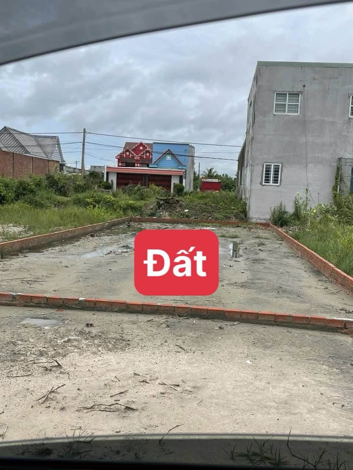 Lô đất biển Lộc An 140m² giá 2.25 tỷ - Gần đường ven biển và bãi tắm!