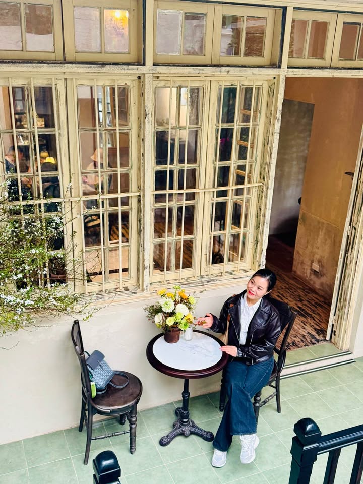 Căn hộ tập thể Ba Đình 70m² giá 6 tỷ - Không gian thoáng sáng, sẵn ở ngay!