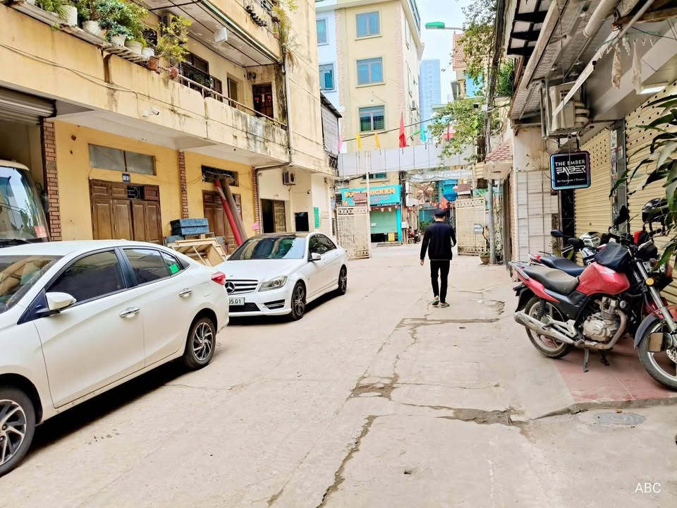 FrontHouse Tập thể Mai Dịch 50m² giá 3.35 tỷ - Kinh doanh đỉnh cao!