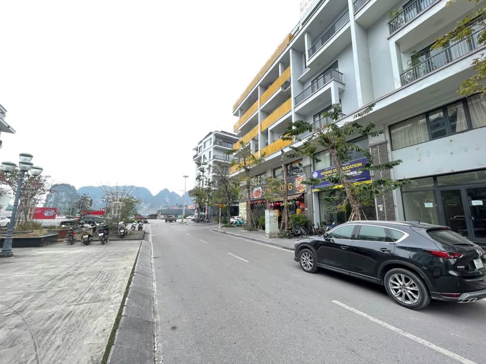 FrontHouse Monbay Quận Hồng Bàng 120m² giá 30 tỷ - Cho thuê dòng tiền ổn định!