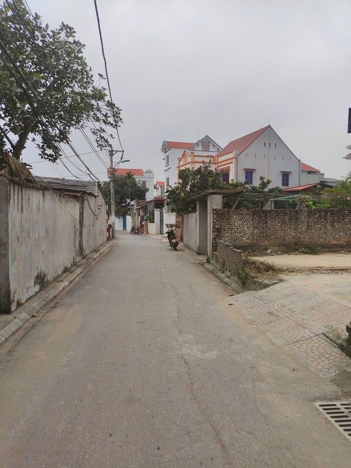 Đất lô góc Phúc Lợi Long Biên 68m² giá 8 tỷ - Ô tô 16 chỗ tránh nhau!