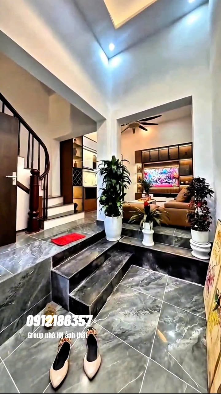 Nhà Minh Khai 35m² 5 Tầng 4 PN - Tặng Full Nội Thất Cao Cấp!