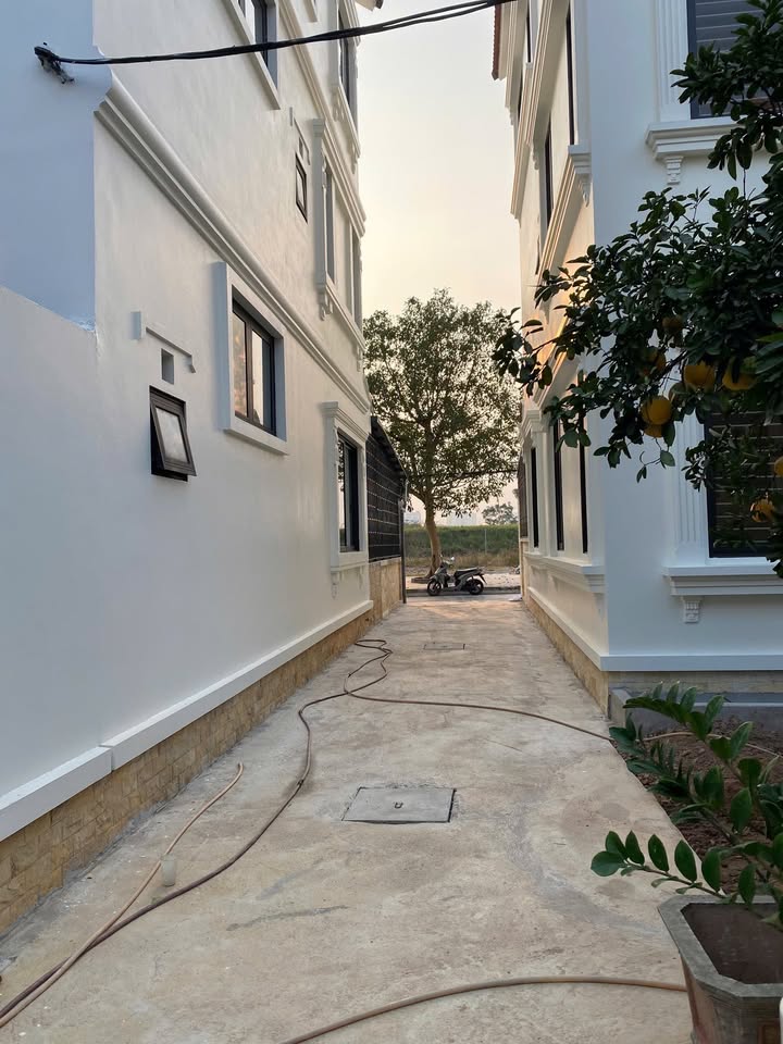 Đất lô góc Giang Biên, Long Biên 47.2m² chỉ 5.25 tỷ - Ô tô vào tận đất!