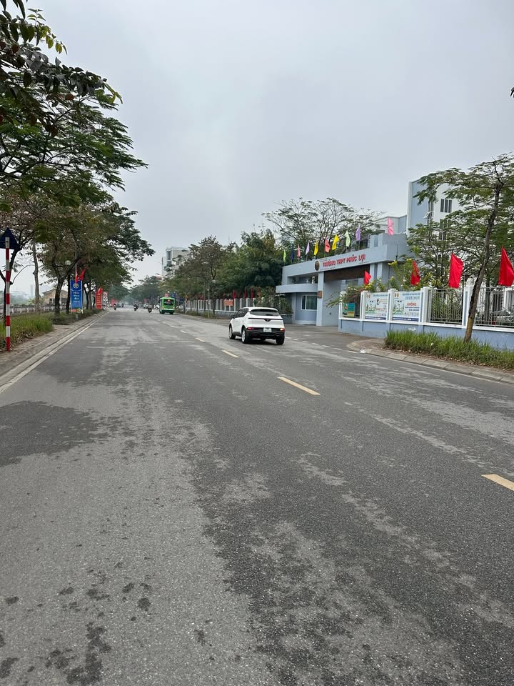 Đất lô góc Phúc Lợi, 63m² giá 8 tỷ - Kinh doanh đỉnh cao!