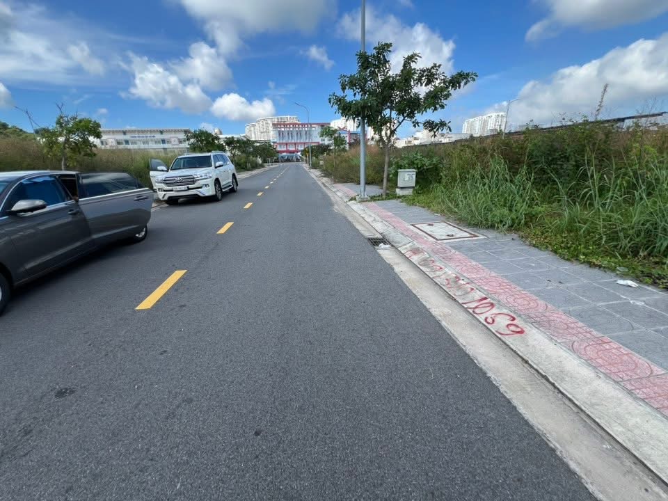 Đất nền Rạch Dừa Vũng Tàu 75m² giá 7.2 tỷ - Sổ đỏ chính chủ, công chứng ngay!