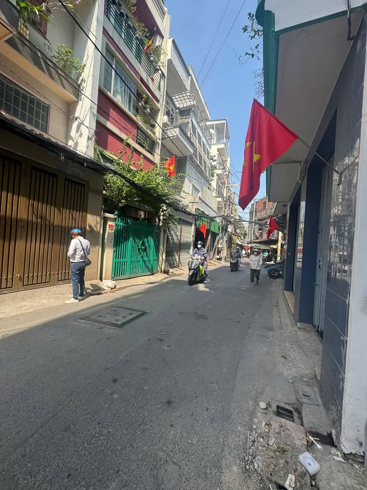 Nhà Lý Thường Kiệt, Quận Tân Bình 79.5m² giá 16.5 tỷ - Nhà mới đẹp, chính chủ!