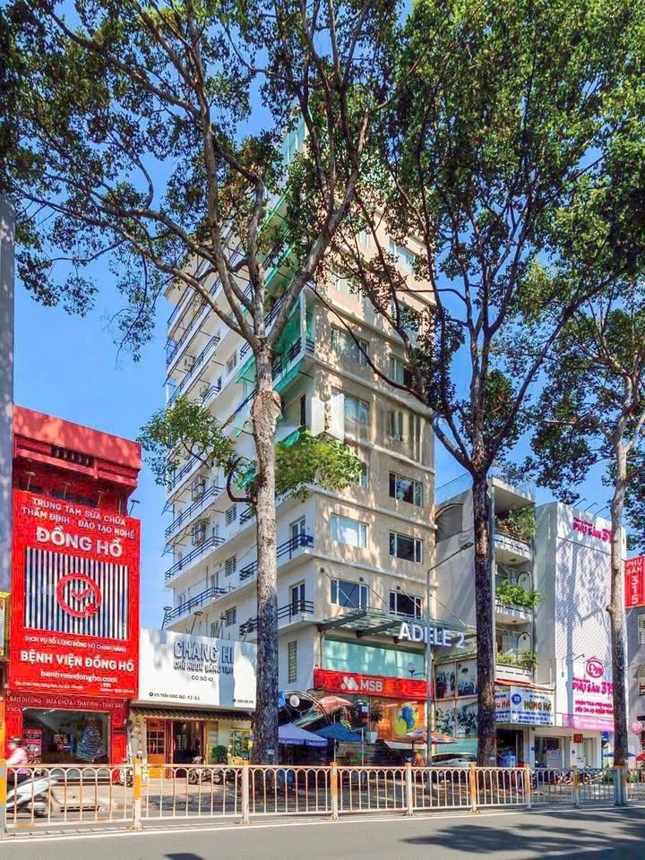 Toà nhà mặt tiền Trần Hưng Đạo, Quận 1, 224m² - Cơ hội kinh doanh đắc địa!