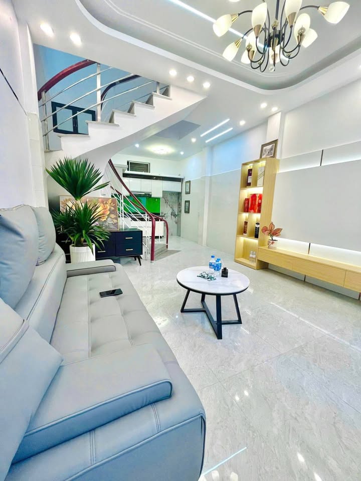 Nhà 3 tầng Trần Nguyên Hãn, Tân Bình, 31m², giá 2.39 tỷ - Kinh doanh ngay!