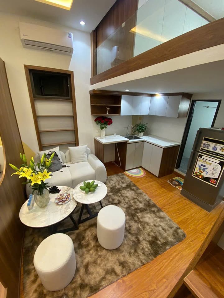 Căn hộ Thọ Lão Lò Đúc 45m² giá 2 tỷ - Ô tô đỗ chân cầu thang