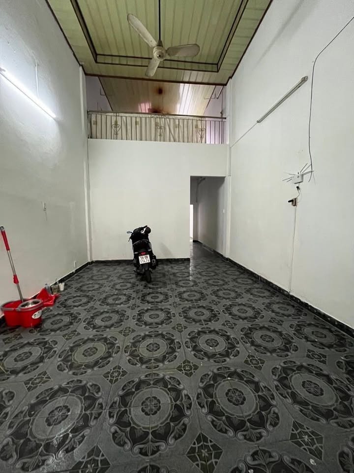 Nhà 2 tầng khu VIP Bàu Cát, Tân Bình 105m² giá 11 tỷ - Đầu tư sinh lời ngay!