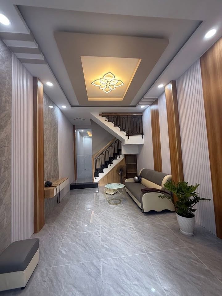 Nhà Gò Vấp 32m² dưới 5 tỷ - Sổ hồng riêng, tiện nghi đầy đủ!