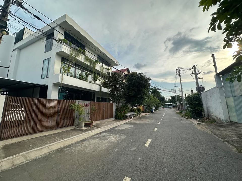 Lô đất đẹp 2 mặt tiền Vạn Phúc, 450m² giá chỉ 46 tỷ - Cơ hội đầu tư hấp dẫn!