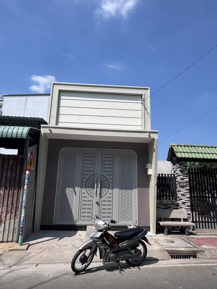 Nhà mặt tiền Bà Điểm Hóc Môn 60m² giá 4.95 tỷ - Sẵn sàng vào ở ngay!