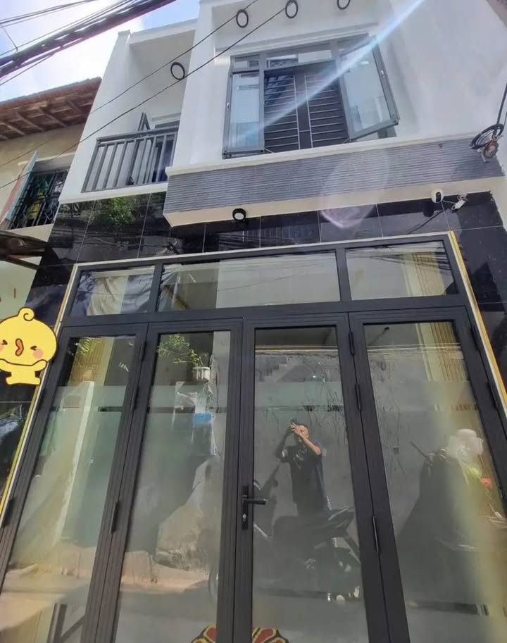 Nhà 2 tầng hẻm Lê Hồng Phong Quy Nhơn 43m² giá 2.5 tỷ - Gần biển chỉ 500m!