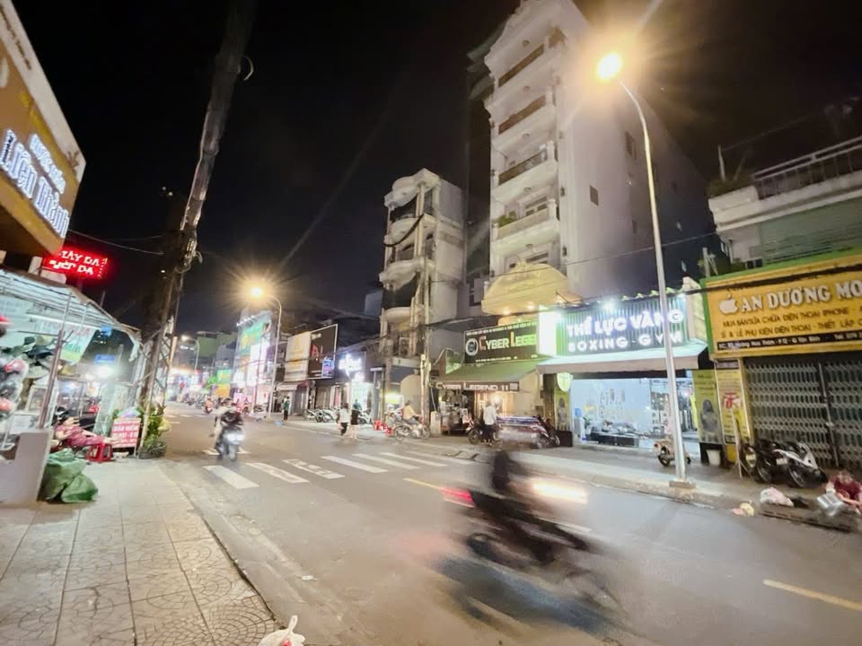 Nhà mặt tiền Hoàng Hoa Thám, Tân Bình 214m² giá 39,5 tỷ - Đầu tư sinh lời ngay!