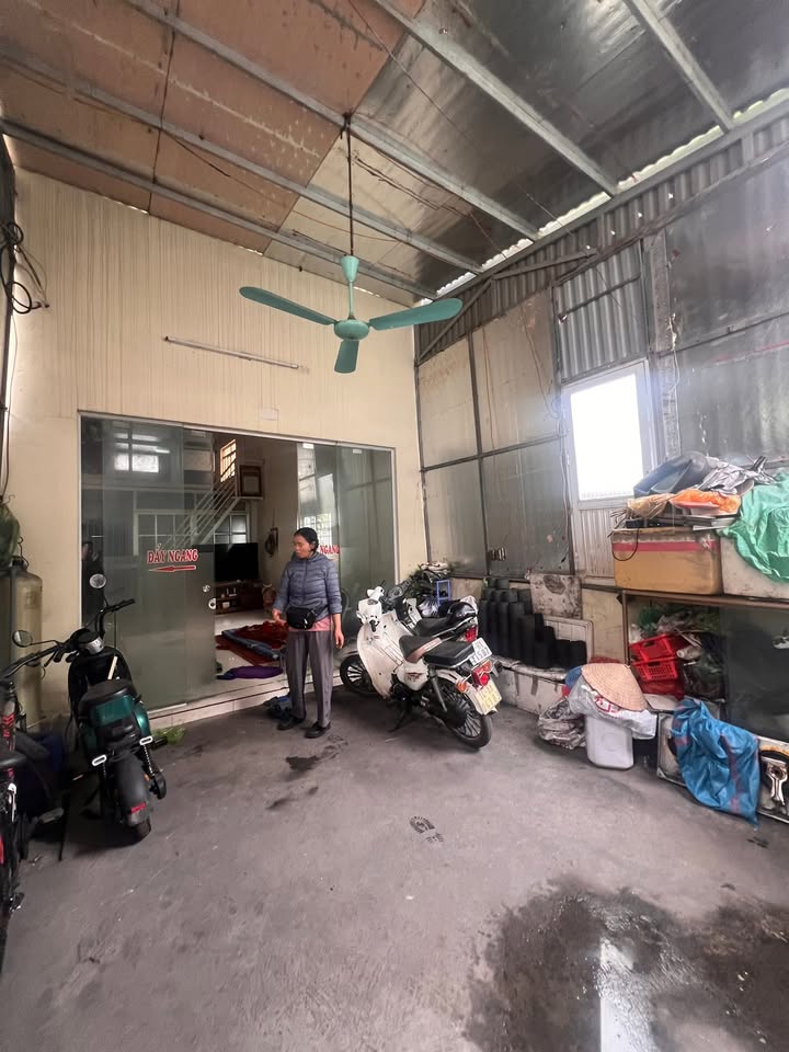 Nhà bán tại Cột 8, Hồng Hải 90m² giá 1.6 tỷ - Sẵn sàng giao dịch trước Tết!