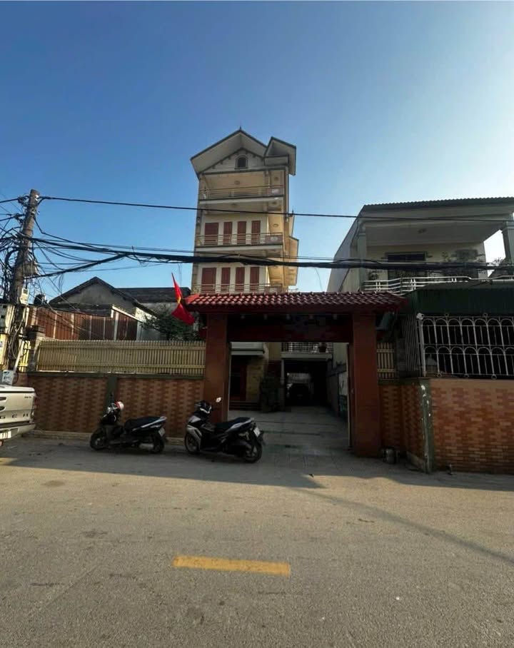 Nhà mặt đường Khối Yên Bình, TP Vinh 332m² giá 16 tỷ - Siêu phẩm kinh doanh đỉnh cao!