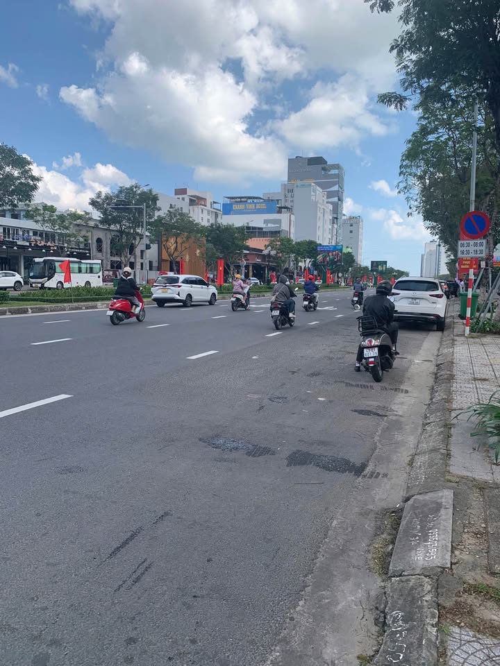 Nhà phố Sơn Trà Đà Nẵng 85m² giá 5.8 tỷ - Vị trí đắc địa gần Cầu Rồng!