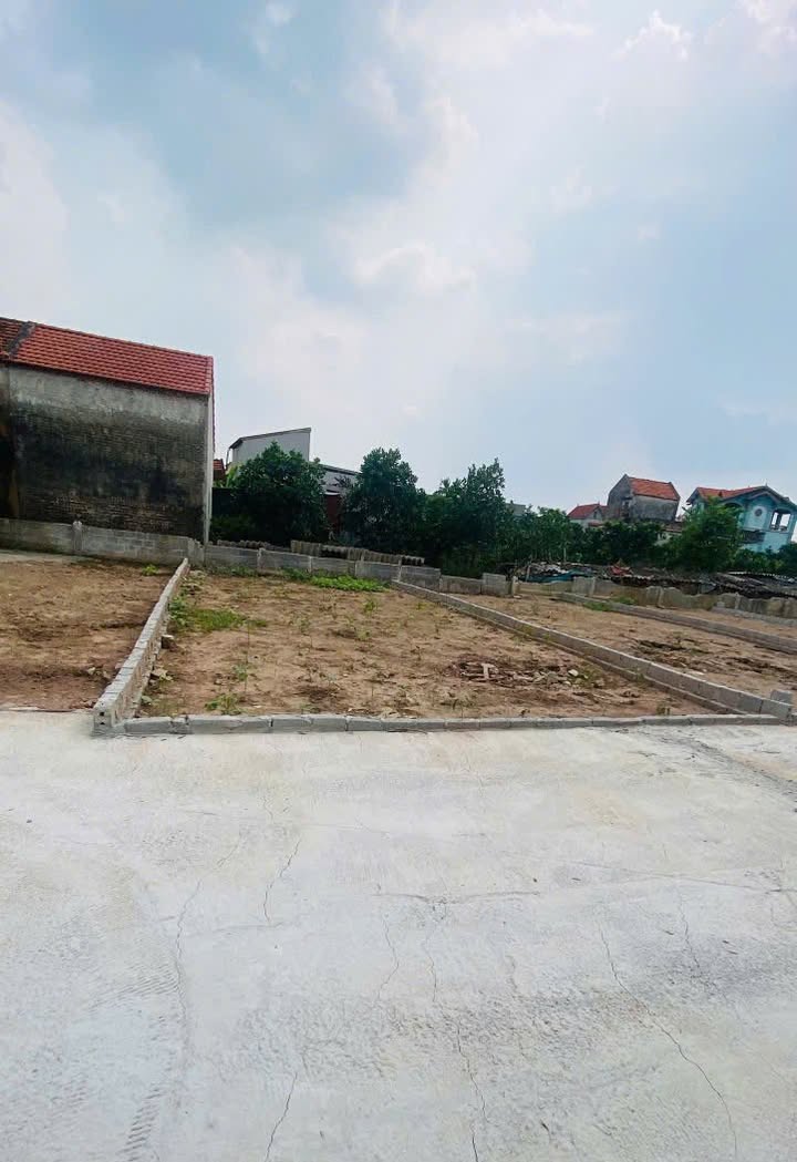 Đất nền 80m² Quang Lãng, Phú Xuyên giá 1.5 tỷ - Mặt tiền rộng rãi, vị trí thuận lợi!