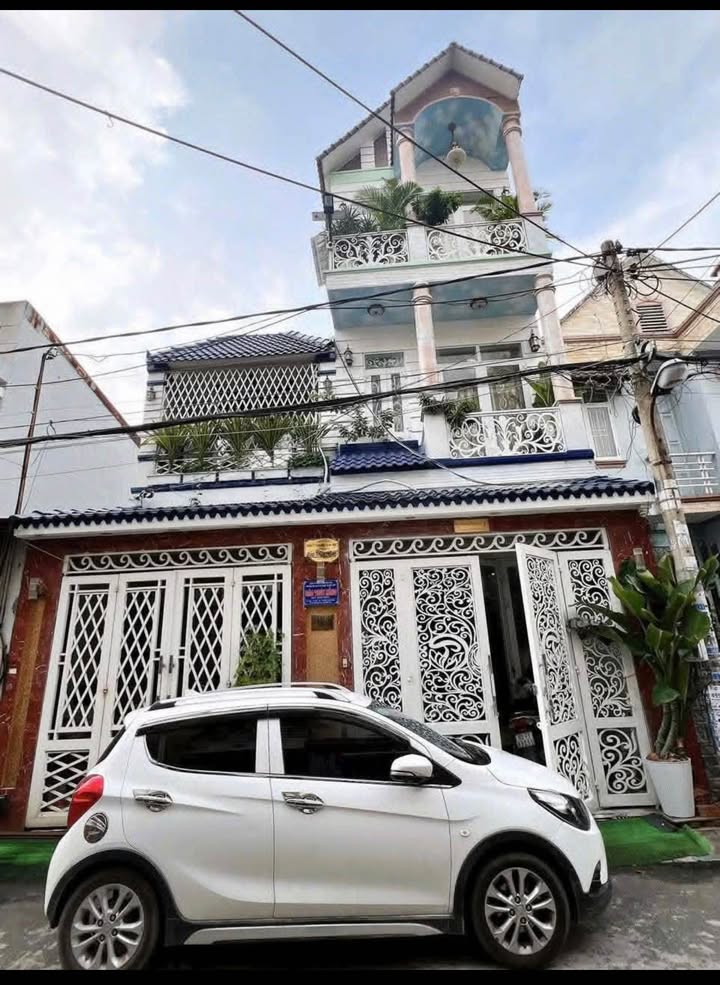 Nhà 1 Trệt 2 Lầu KDC A42 Biên Hòa 140m² giá 7.69 tỷ - Vị trí đắc địa gần sân bay!